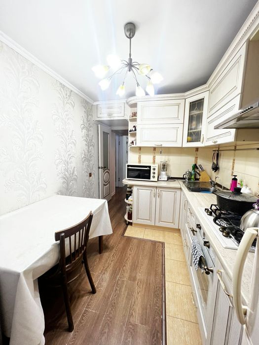 Сдаётся 2х-ком с мебелью мкр Бирлик