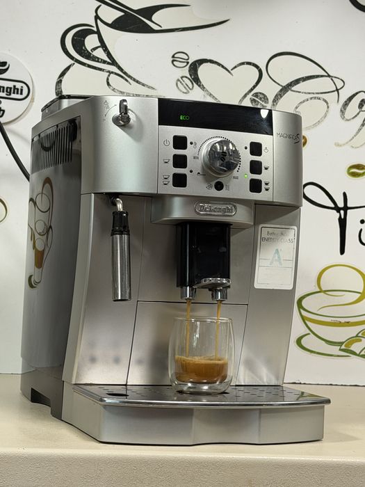 Кафемашина кафе автомат delonghi magnifica S с гаранция