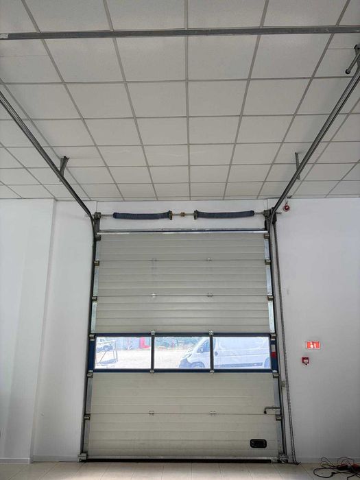 USI automate  / industriale / hala / showroom
