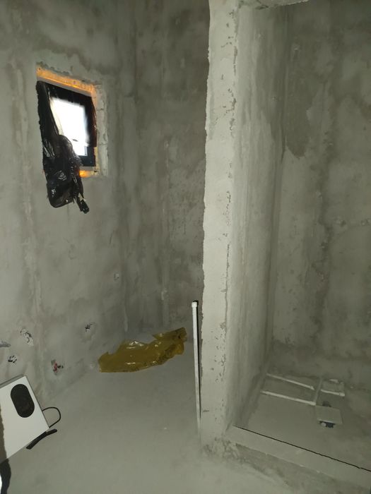 Casa de vânzare, parter , 72 mp amprenta casei , 493 mp curtea