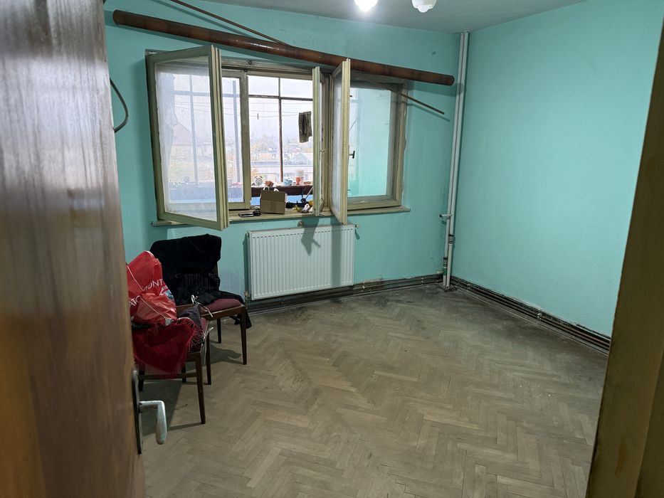 Vand apartament 2 camere decomandat