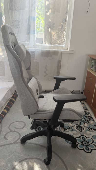 Продам новое игровое кресло