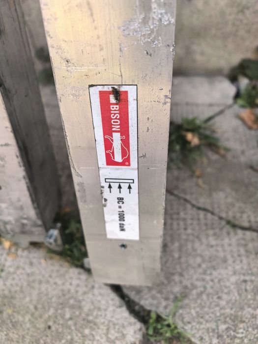 Bara ancorare marfă, Chingi.