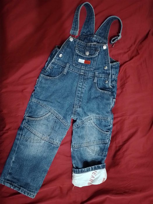 Комбинезон фирменный на 2-3 года