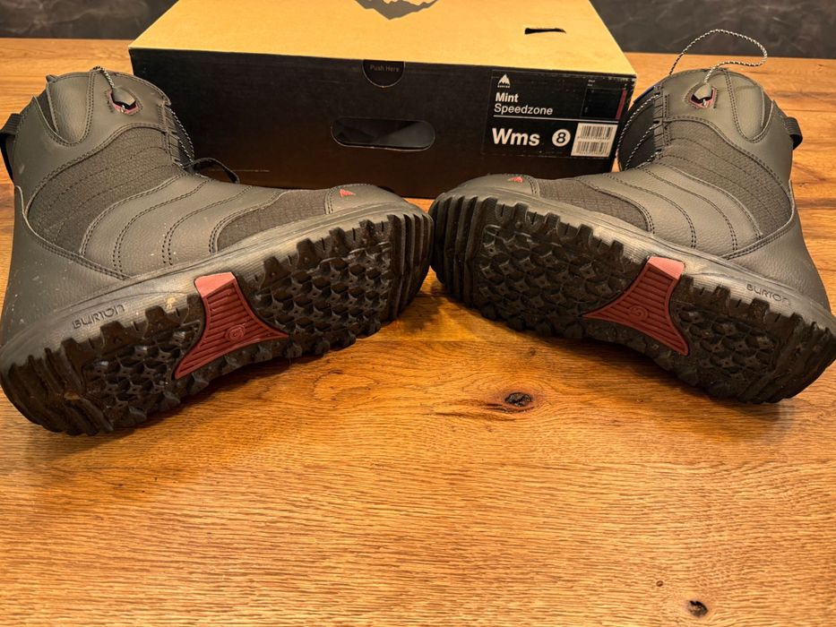 Snowboard boots Burton Mint ( negru )Dama/ copii eur 40