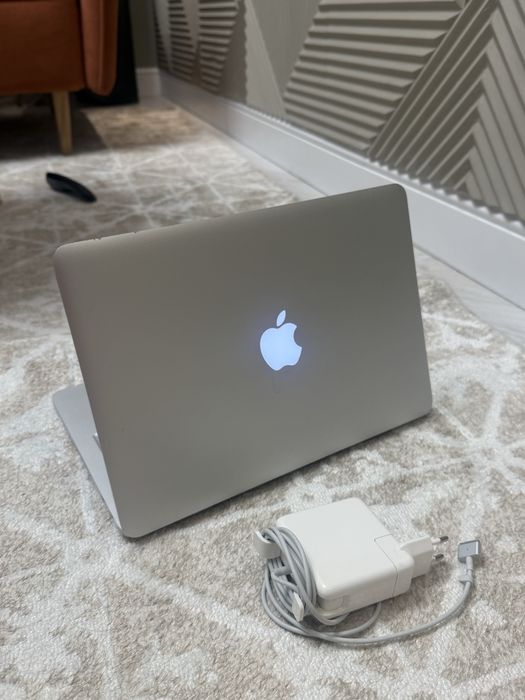 Ноутбук macBook pro 13