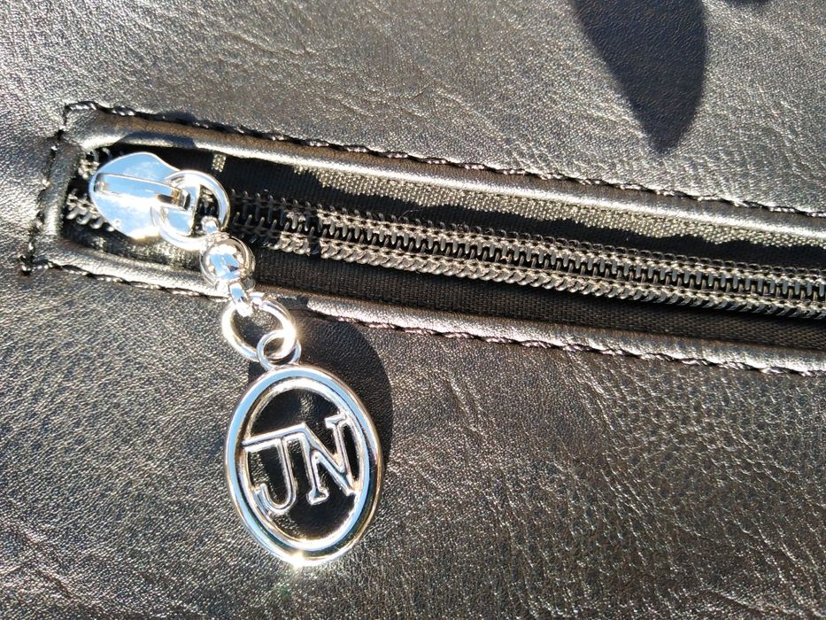 Маркова чанта на Gianni