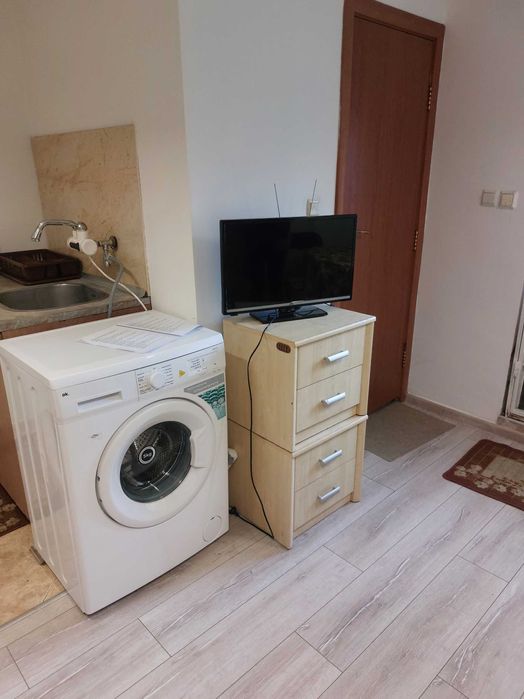 Дава се под наем Едностаен апартамент в Варна, Лятно кино Тракия - 25 кв.м за 229.5 € - Снимка #2