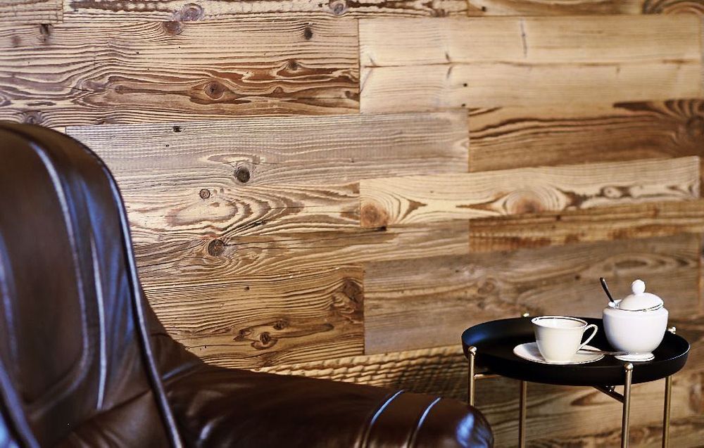 Pereti din lemn  vechi reconditionat