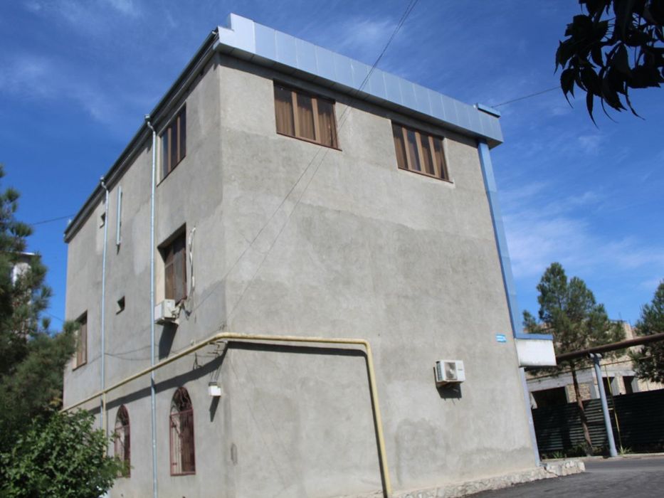 Продаётся 3х этажный коттедж