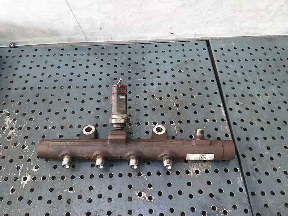 Rampa injectoare 1.5 dci renault megane 2 a2c20001221 8200815617