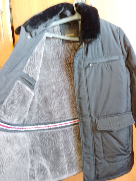 Продам зимнию куртку