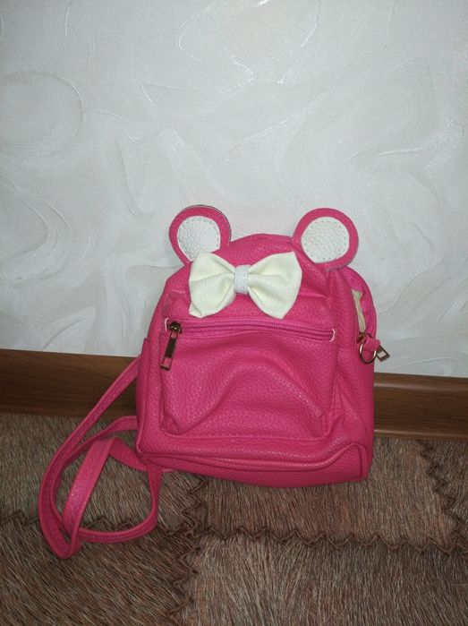 Рюкзаки и сумки для девочек