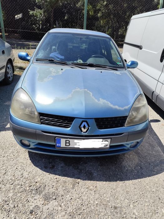 Продавам Рено Клио 2