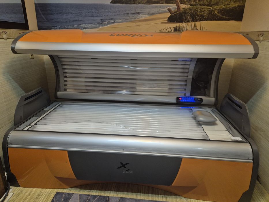 Продам солярий Luxura x7 горизонтальный.