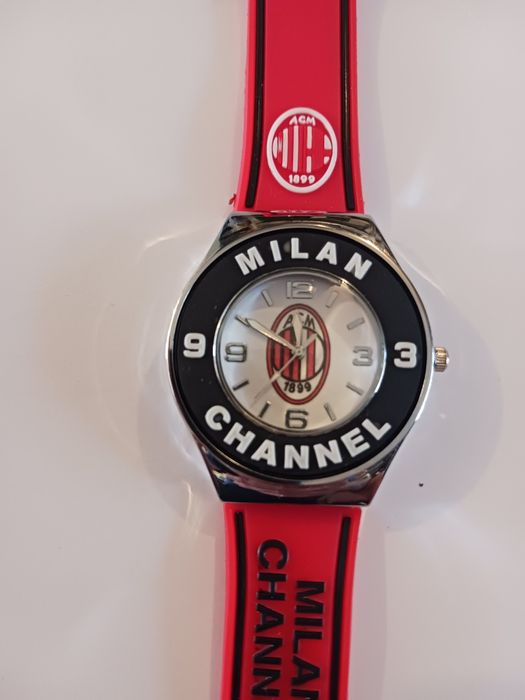 Часовник Barcelona ,Milan, Bayern Munchenn