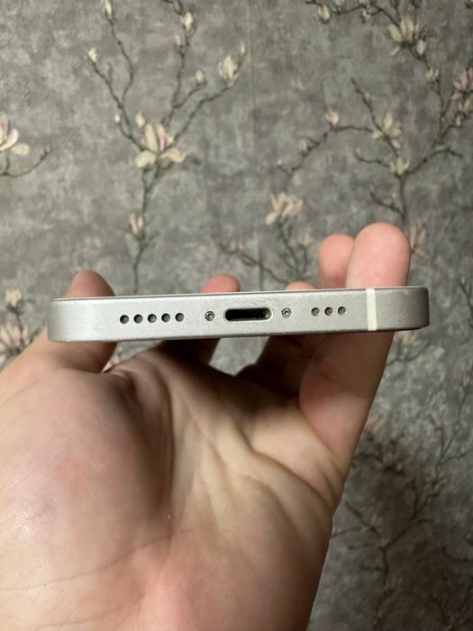 Apple iPhone 12 64ГБ White