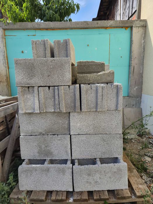 Кофражни греди 8 х 10 см  + 70 бр бетонови блокчета