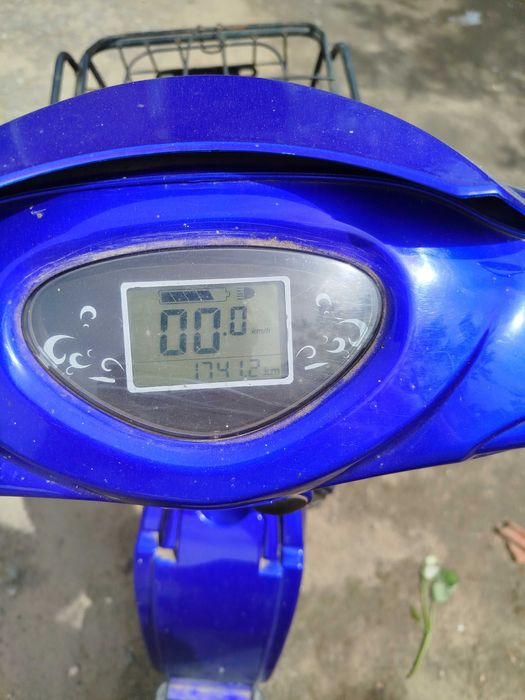 Vând scuter electric