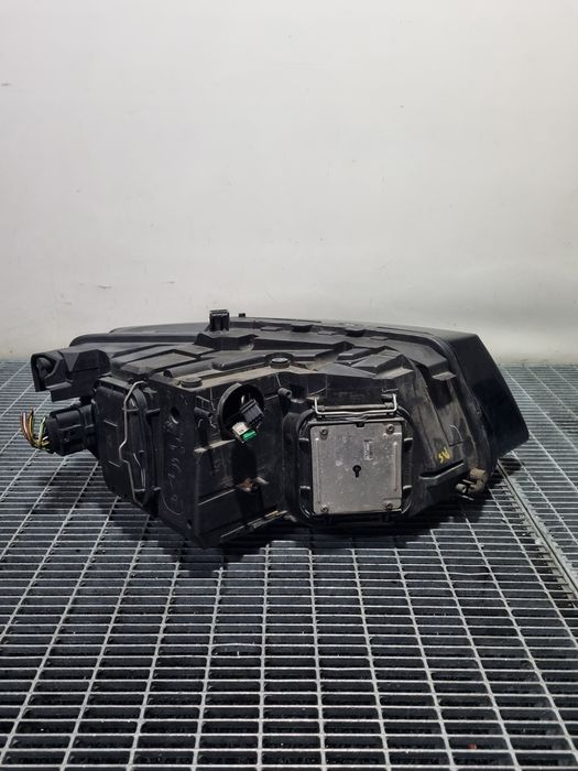 Far Stanga AUDI Q5 2008 - 2012 SUV 4 Usi (1537) Xenon PRINDERI RUPTE NECESITA REPARATI Garantie