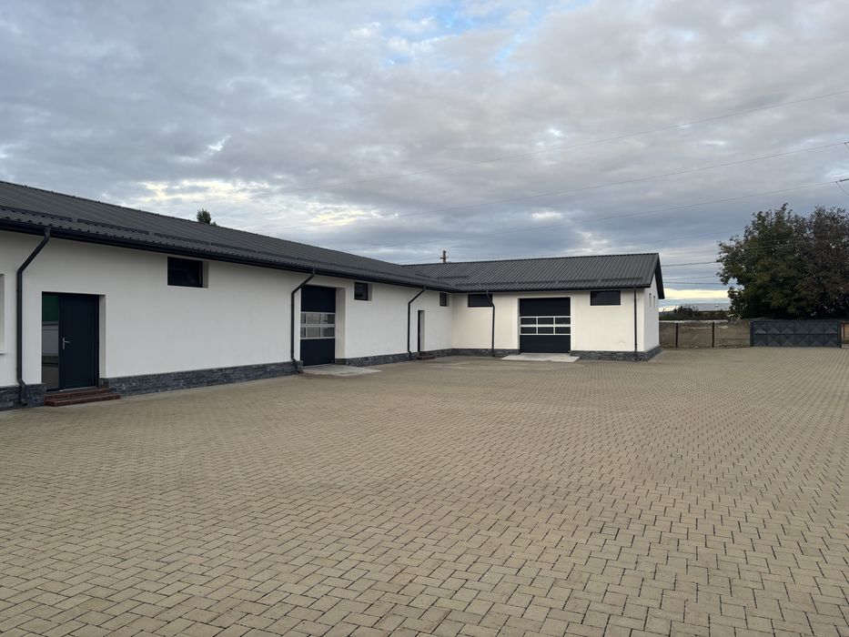 Vand Hala Industriala /Depozit Logistic  1200 mp cu teren 3500 mp in Roman