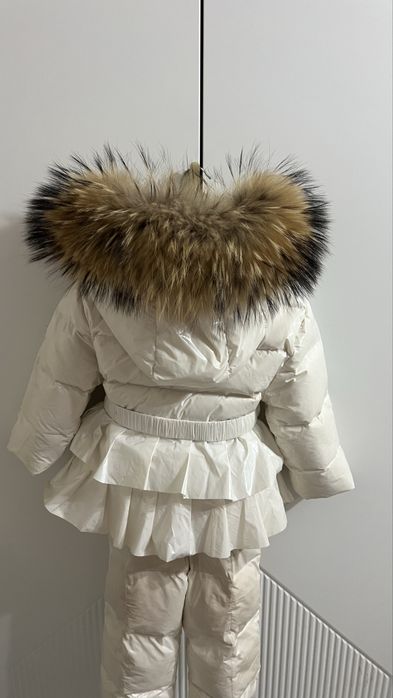 Продаю зимний комбенизон для девочки