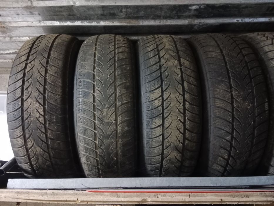 Зимние шины 195/65/R15
