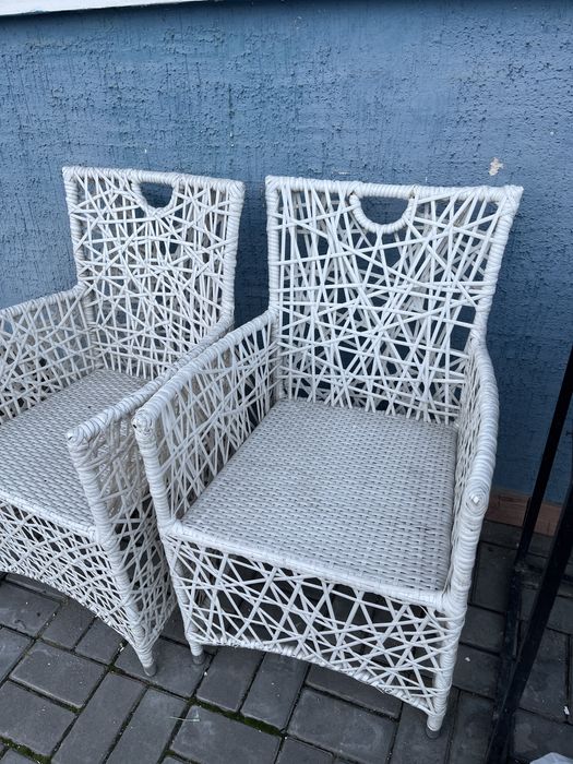 Стулья плетённые