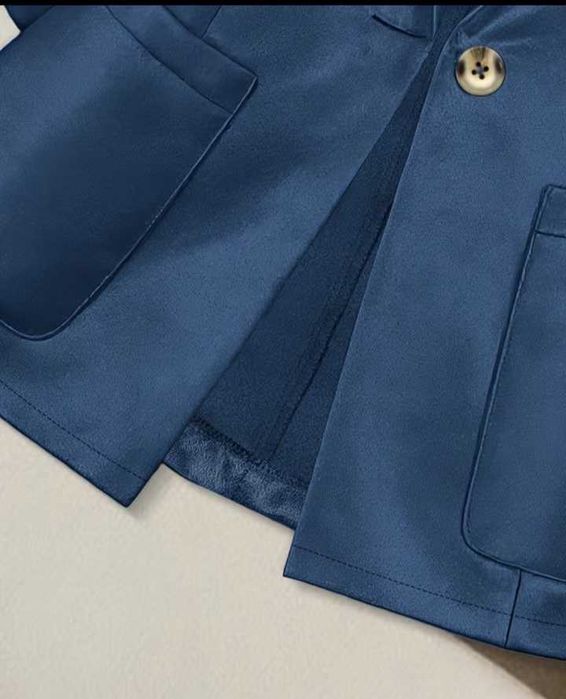 Елегантен сатенен костюм