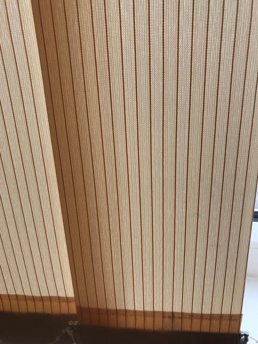 Vând 1 set de jaluzele verticale