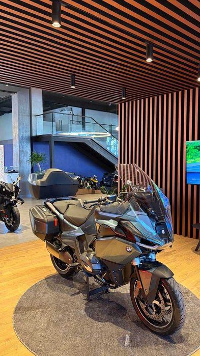 BMW R1300RT Aurelius Green 2026