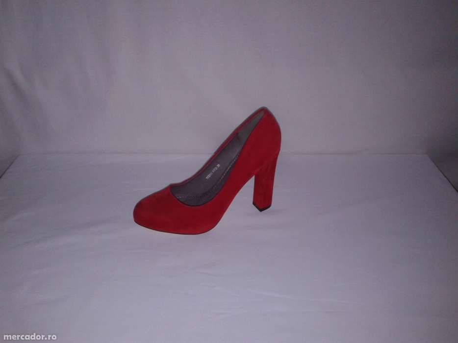 Pantofi dama eleganti si ieftini