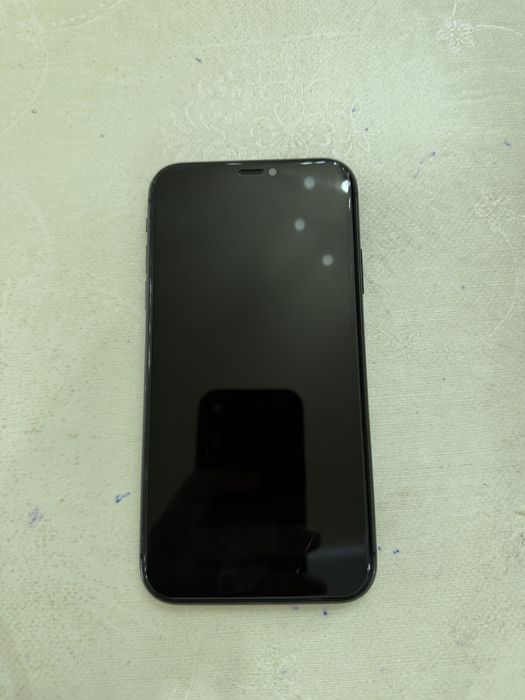 Продам айфон 11