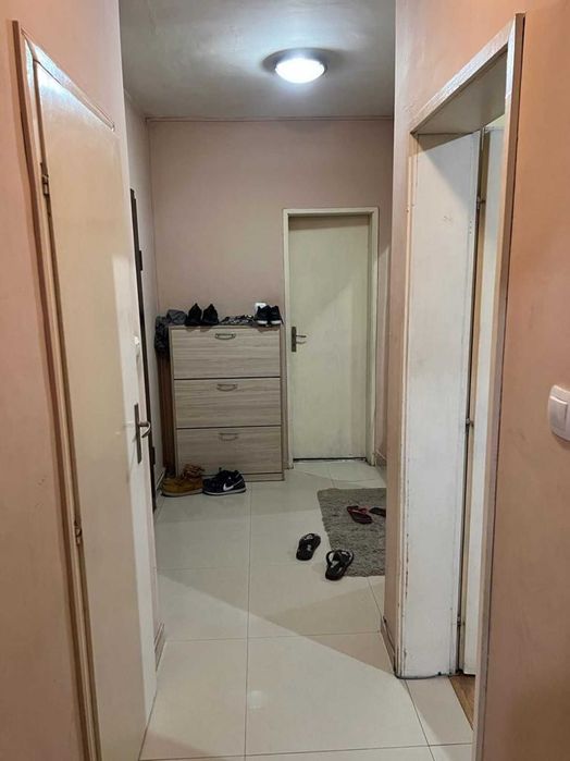 Тристаен Апартамент в Гагарин