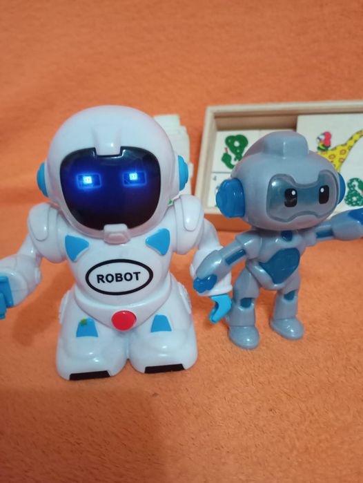 Продам игрушки отличное состояние