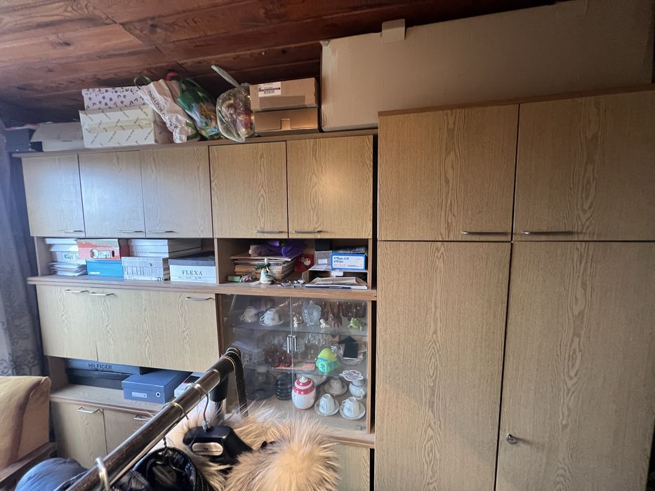 Мебели от всякакъв вид