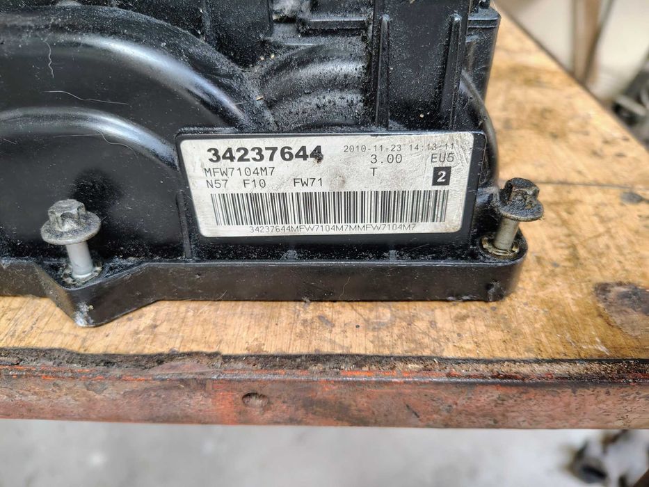 Капак клапани BMW N57D30