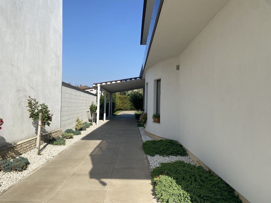 Casa cu piscina Gradiste