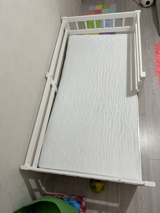 Продам кровать детскую / подростковую