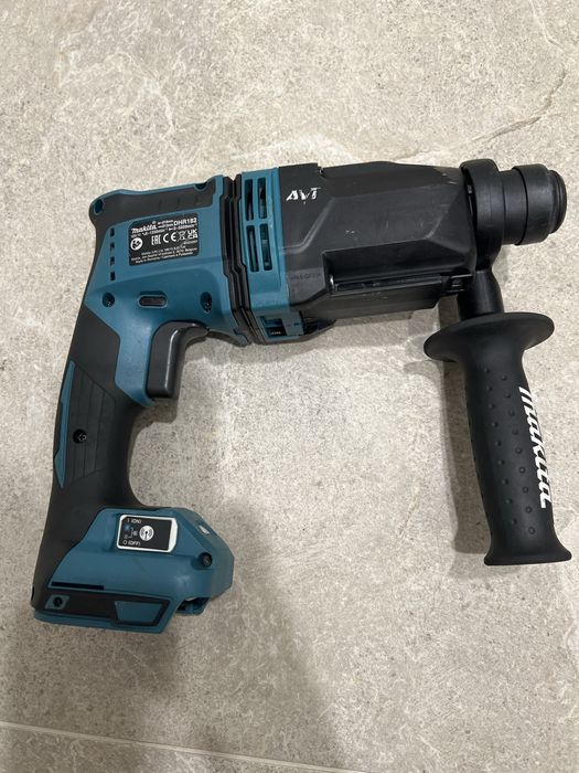 Makita DHR182Z ciocan rotopercutor si demolator cu acumulator 18 V