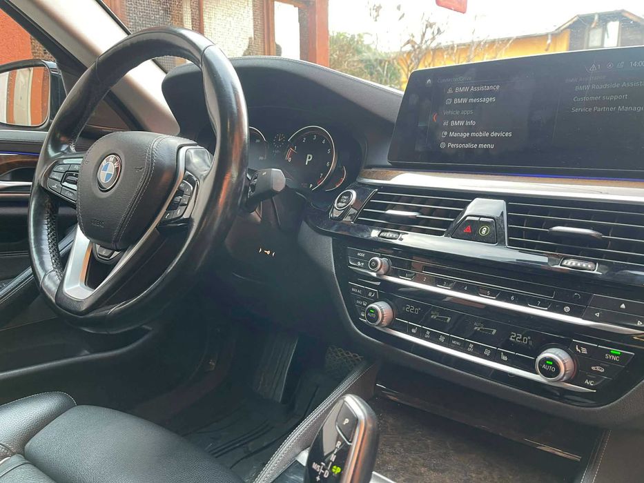 Vand BMW 540i xDrive pret 25.750 Euro