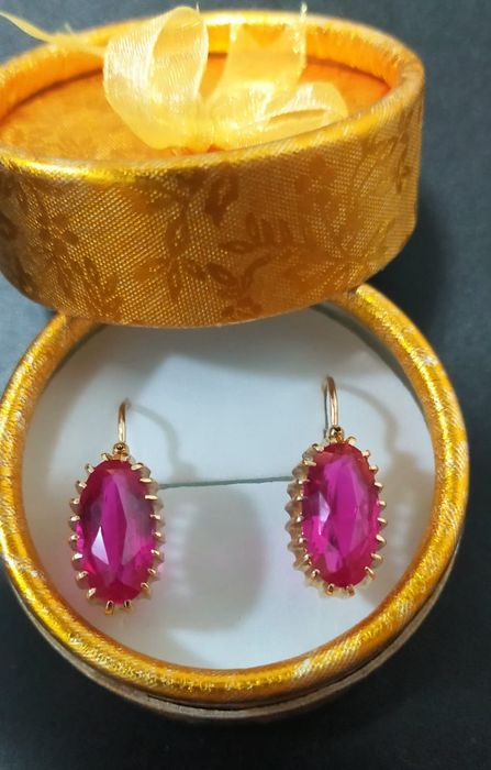 Золотые серьги с рубинами 583 пробы