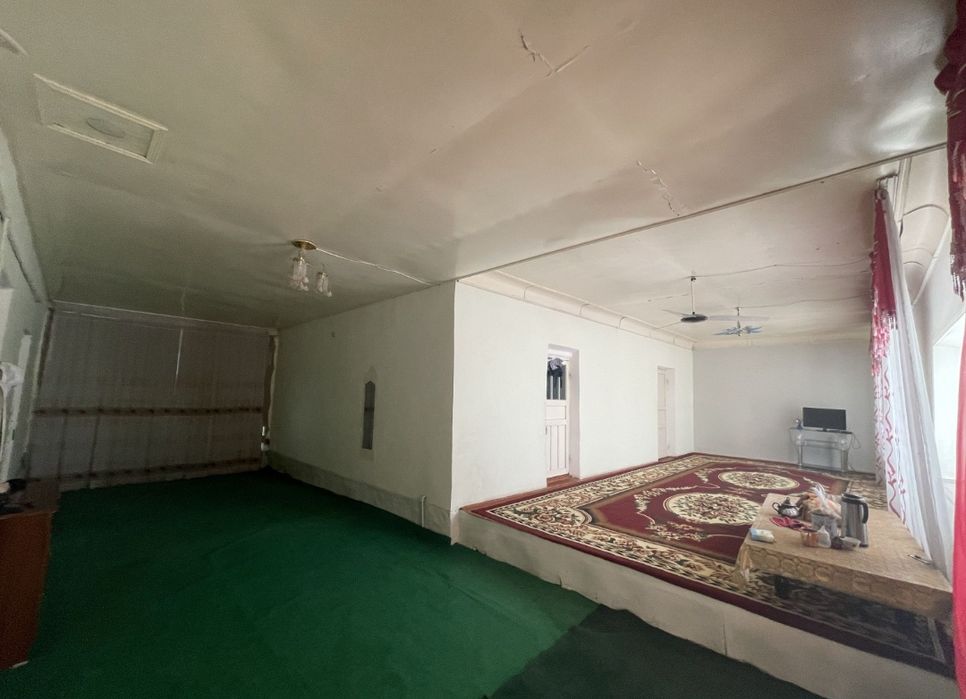 Uchastka tez va arzon sotiladi