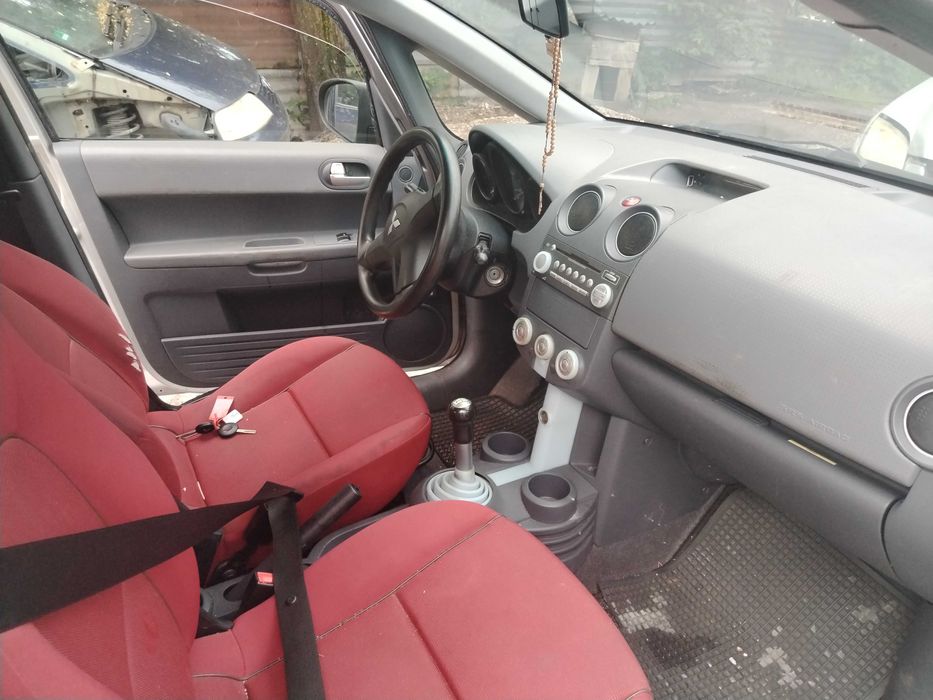 Mitsubishi Colt (Z30) 1.3i 95 к.с. 2005г. на части