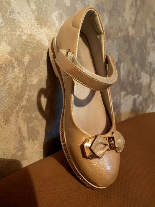 Туфли на девочку