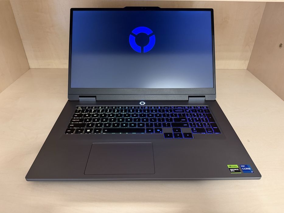 Lenovo 17ORX10 Gaming 17 RTX 5060 Garantie 32 GB