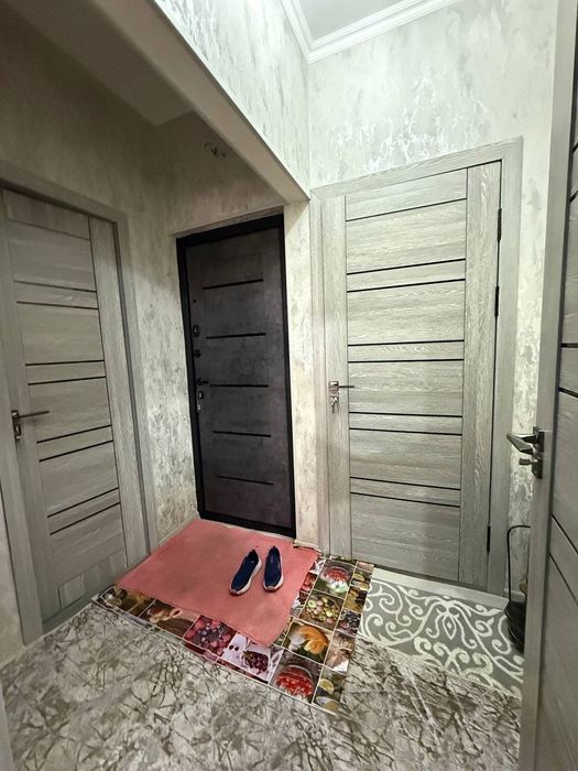 Срочно придётся 2/1/4 квартира феруза эко базар балкон 2/6 с ремонтом