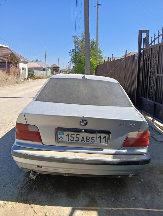 Продам машину  БМВ