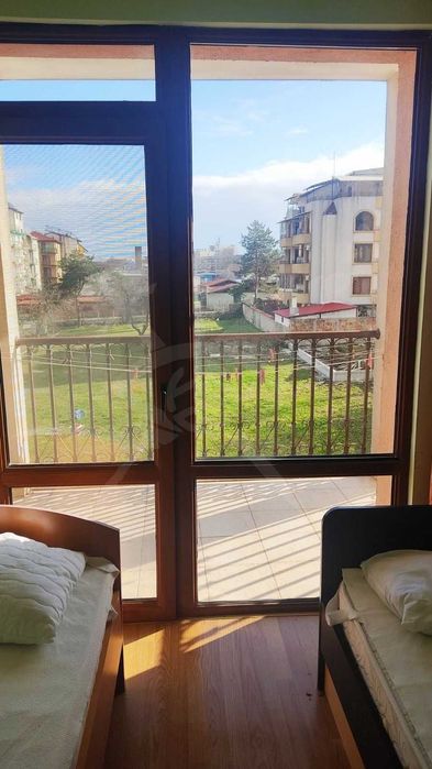 Тристаен апартамент в Приморско 54186