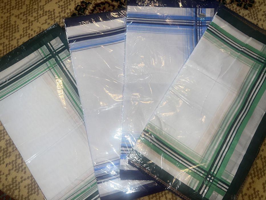 Продам платочки мужские 40штук